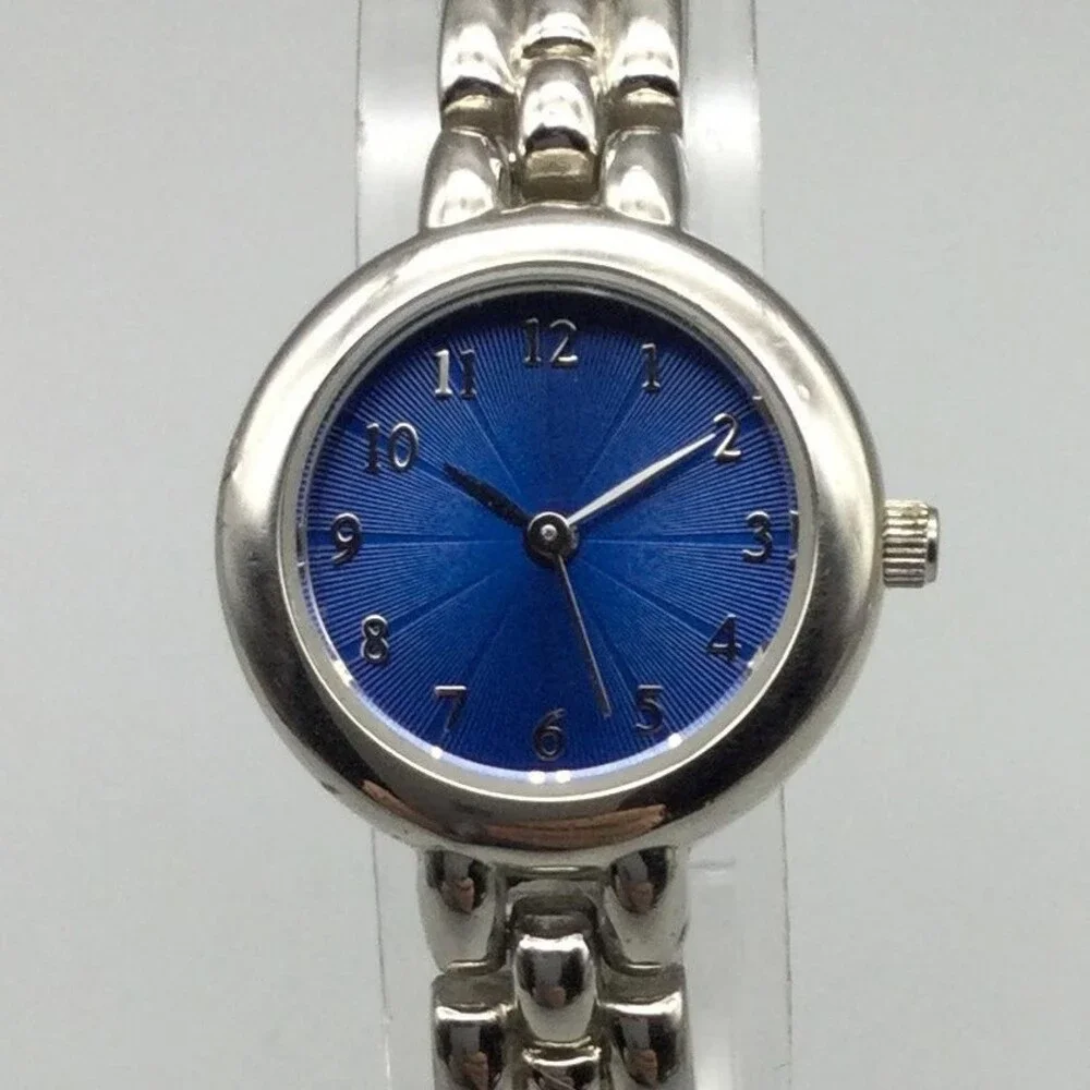 Merona Womens Watch 23mm Blue Dial Silver Tone Bracelet Classic New Battery 7